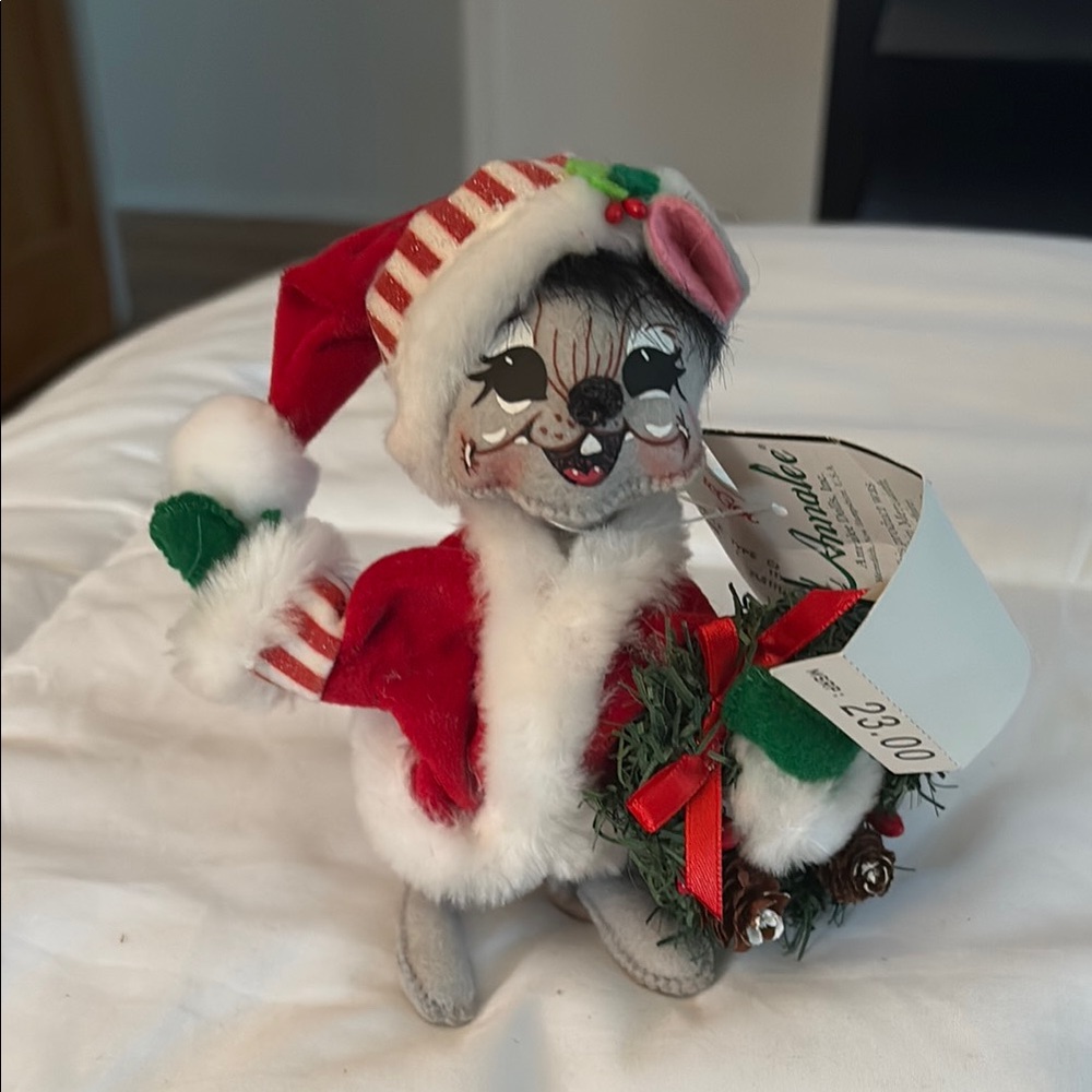 NWT Annalee Holiday Mouse Figurine in Red & White Santa Outfit